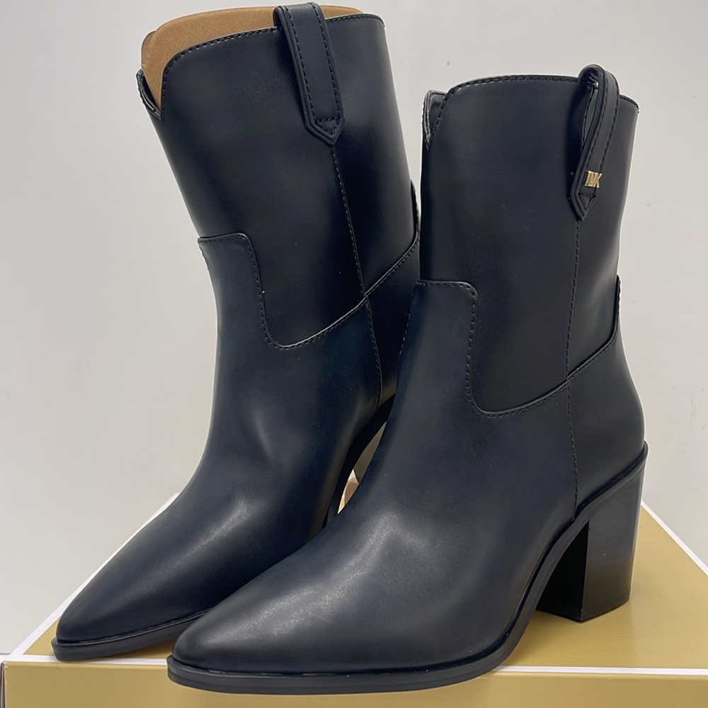 MICHAEL KORS WAVERLY HEELED BOOTIE FAUX LEATHER
49F4WVME5L
198102183704
BLACK - Picture 4 of 16